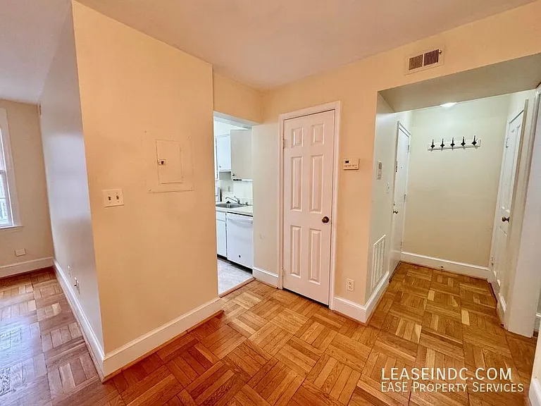 2721 Ordway St NW #4 — Photo 8