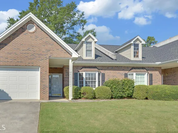 269 N Pond St, Toccoa, GA 30577