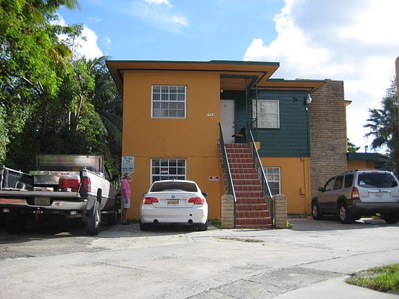 2nd image of 2954 NW 14th St
