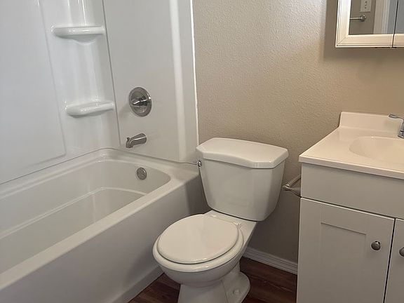5th image of 2604 Miguel Pl APT C