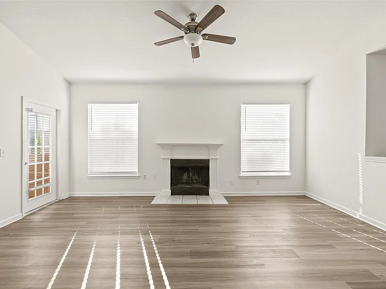 18006 Villa Creek Dr — Photo 18