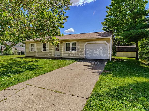 2nd image of 821 Julia Ln