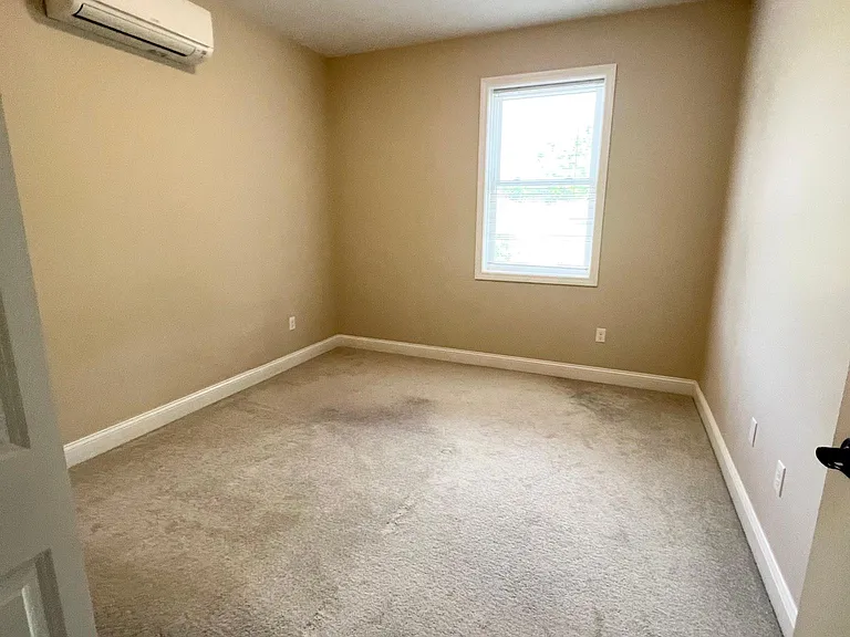 394 Main St #EIGHT — Photo 18
