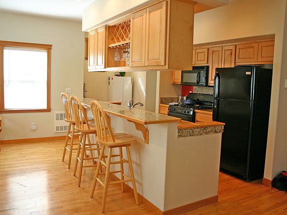 4th image of 15120 37th Ave NE #B