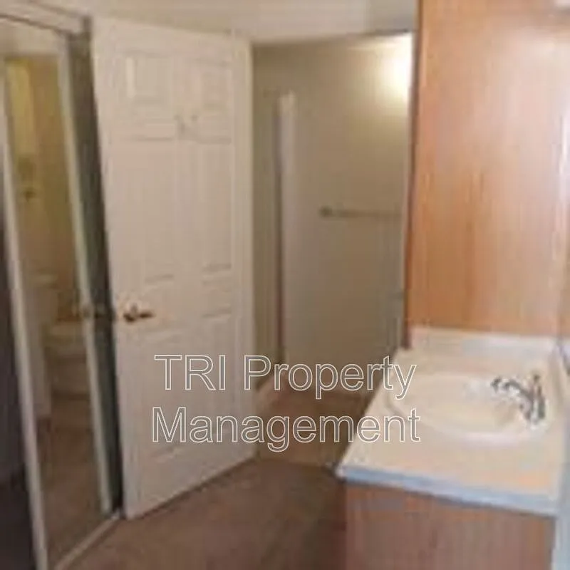 Studio, $1,695 — Photo 3