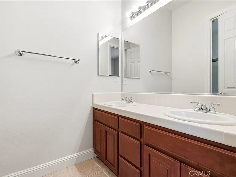 309 Whitcliff Ct — Photo 45