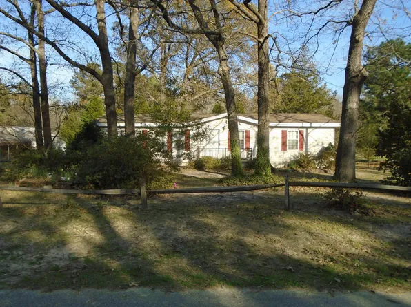 1701 Stillwater Dr, Manning, SC 29102