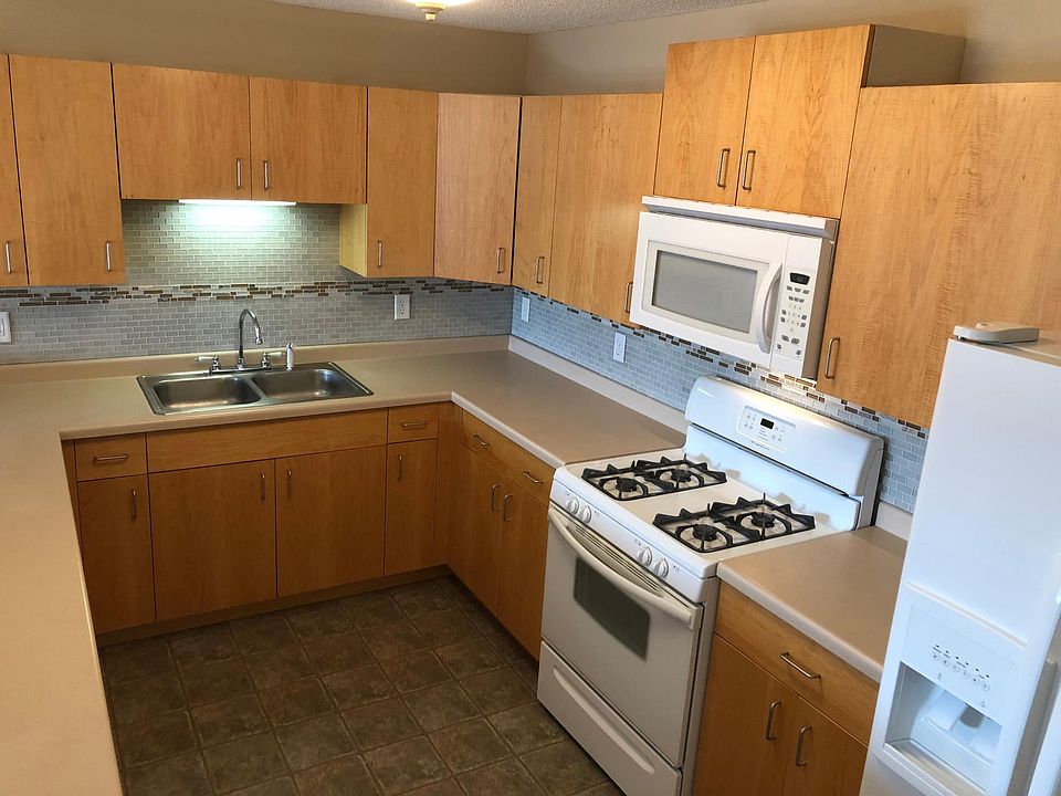 1st image of 4845 W 123rd St