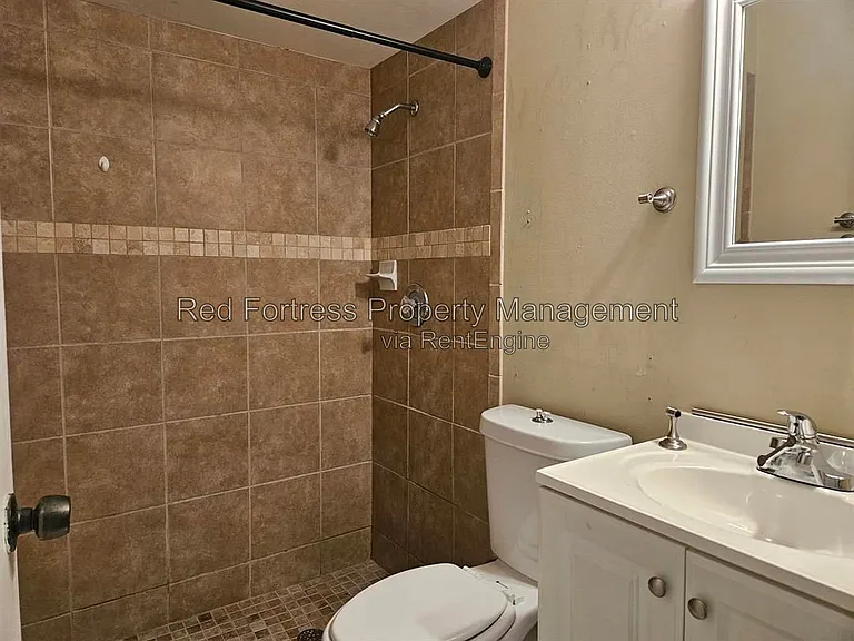 4114 Skyline Blvd #D — Photo 10