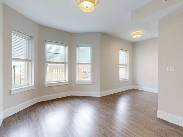26 Chelsea St APT 2, Boston, MA 02128
