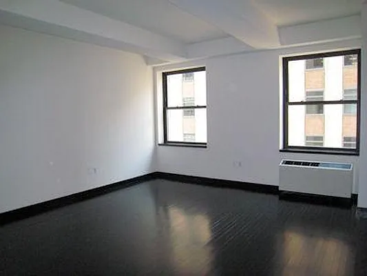 Rented by R New York | media 10