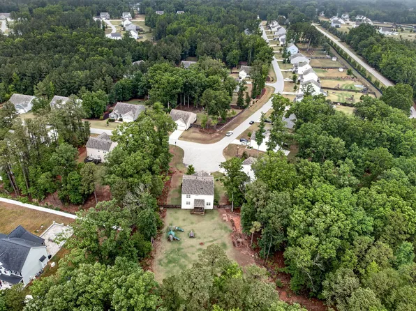 8600 Deep Elm Dr, Wake Forest, NC 27587