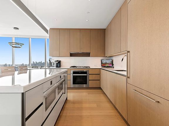 2nd image of 15 Hudson Yard #71A