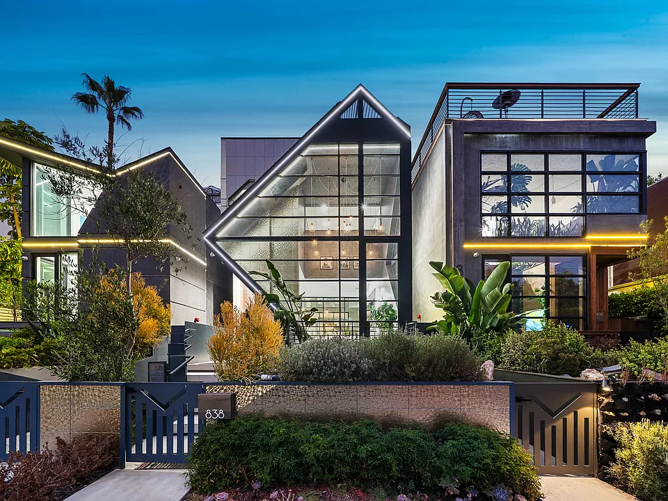 838 California Ave