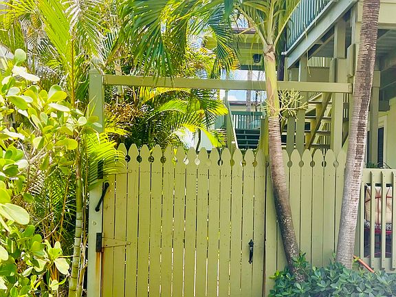 2nd image of 369 Sunset Dr APT B