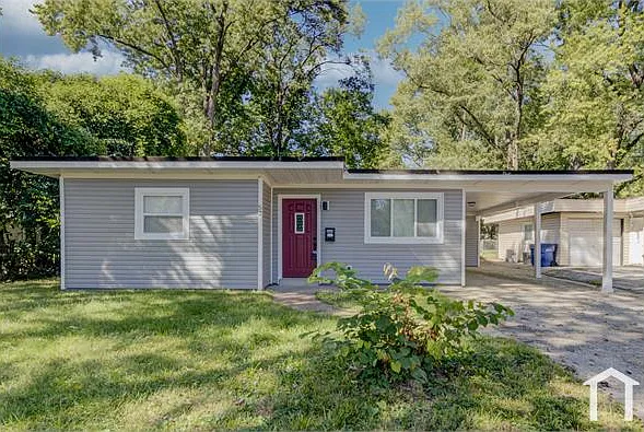 52 Marquette Dr