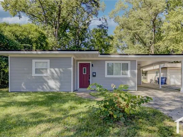 52 Marquette Dr, Florissant, MO 63031