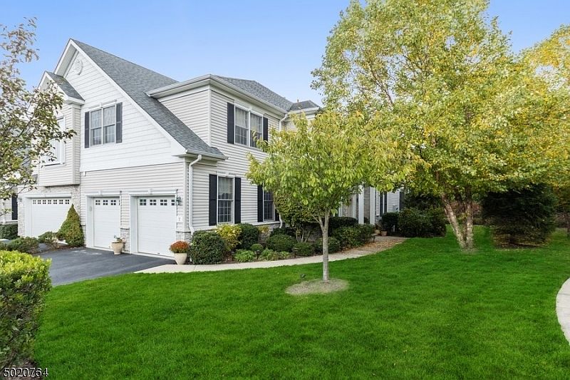 1st image of 7 Cheryl Ln