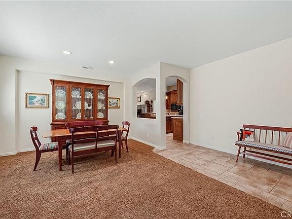 5th image of 980 Hemingway Dr