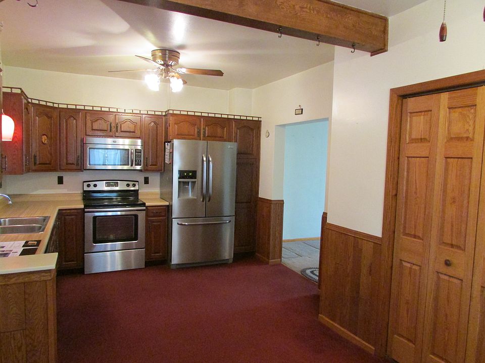 2nd image of 303 Spruce St