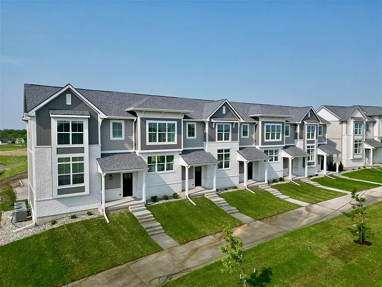 BRAND NEW Townhomes in Waukee, IA | Attached 2-Car Garage | In-Unit Washer & Dryer — Photo 16