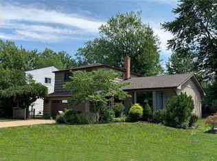 28001 Lincoln Rd, Bay Village, OH 44140