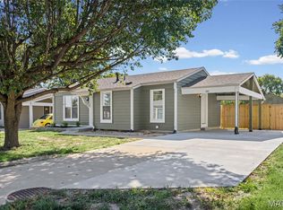 410 Feise Rd, O'Fallon, MO 63368
