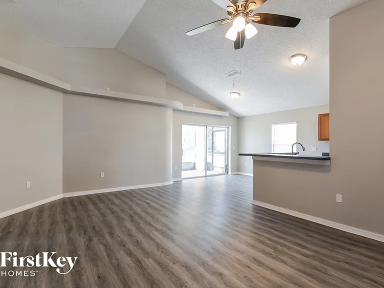 111 Richmar Ave — Photo 3