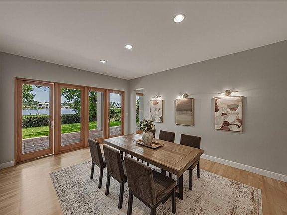 4th image of 838 MONTEREY BOULEVARD NE