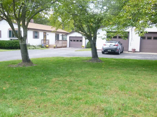 307 Lake Dr, Colonial Beach, VA 22443