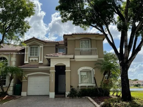6664 NW 107th Pl, Doral, FL 33178