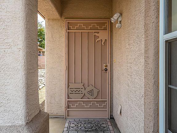 4th image of 2051 W Cholla Estate Dr