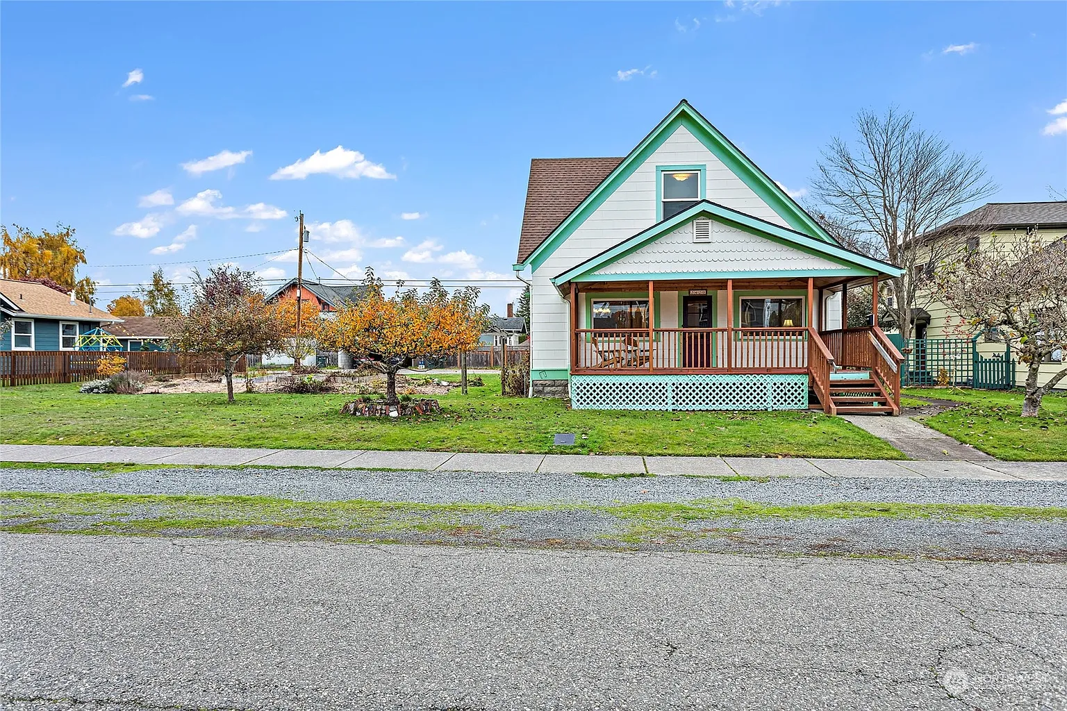 2420 Henry Street photo 1