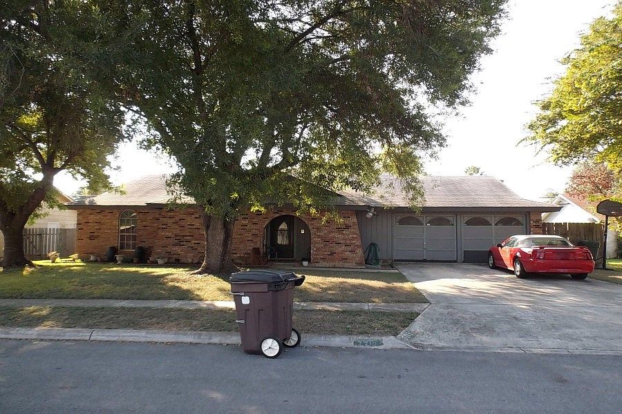 1st image of 7718 Grass Hollow St
