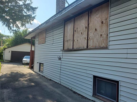 5th image of 1010 S 22nd Ave
