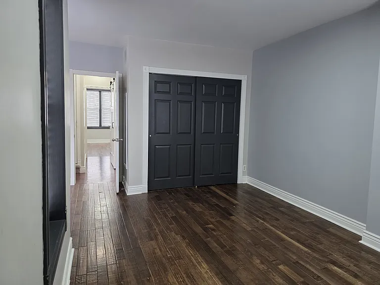 116 E 27th St — Photo 15