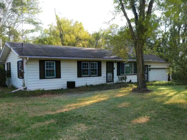 8939 Almena Dr, Kalamazoo, MI 49009