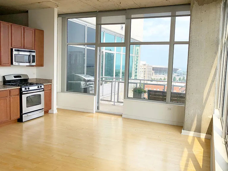 50 E 16th St #1407 — Photo 2