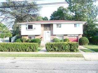 44 E Pennywood Ave, Roosevelt, NY 11575