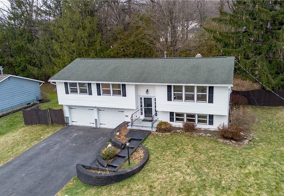 1st image of 117 Emann Dr