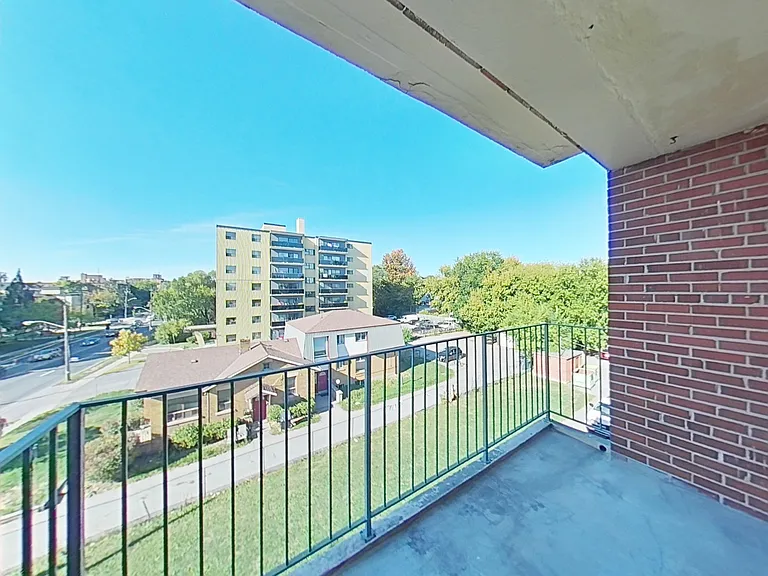 1637 Victoria Park Ave #403 — Photo 14