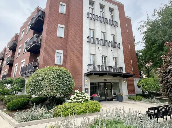 1075 W Roosevelt Rd Unit 303, Chicago, IL 60608