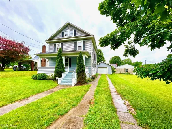 952 Lakeview Dr, Parkersburg, WV 26104