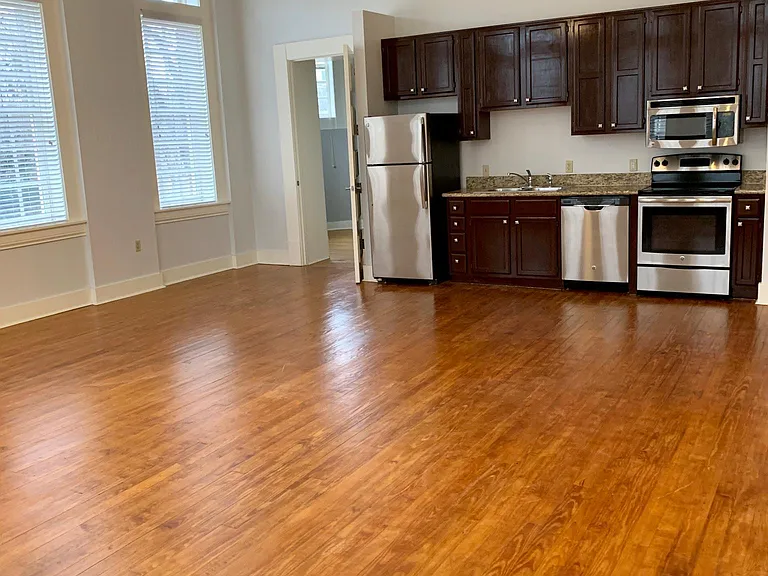 715 Sherman St #1 — Photo 3