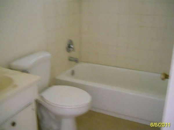 2nd image of 949 W Shields Ave