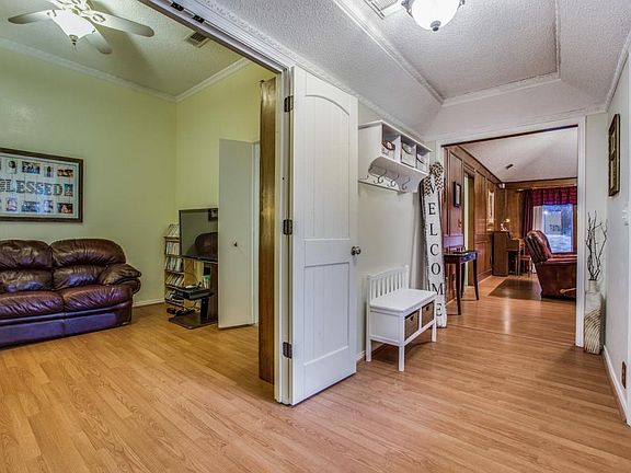 4th image of 2832 Knollwood Dr