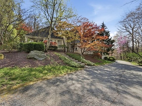 4th image of 72 Washington Valley Rd