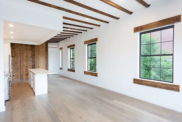 Rented by Michal Kuras, LREB | media 17