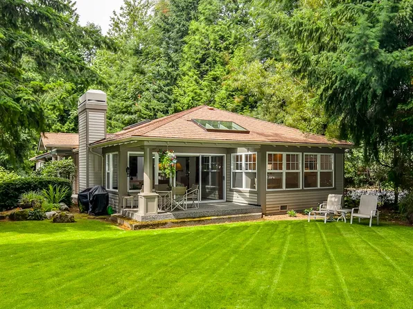 9166 Gleneagle Dr, Blaine, WA 98230