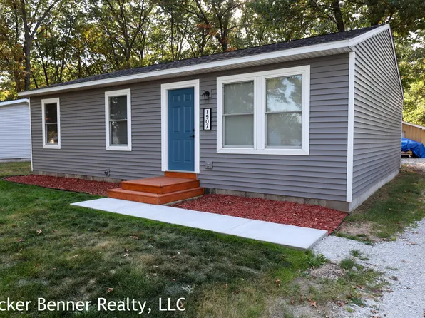 1907 S Brooks Rd, Muskegon, MI 49442